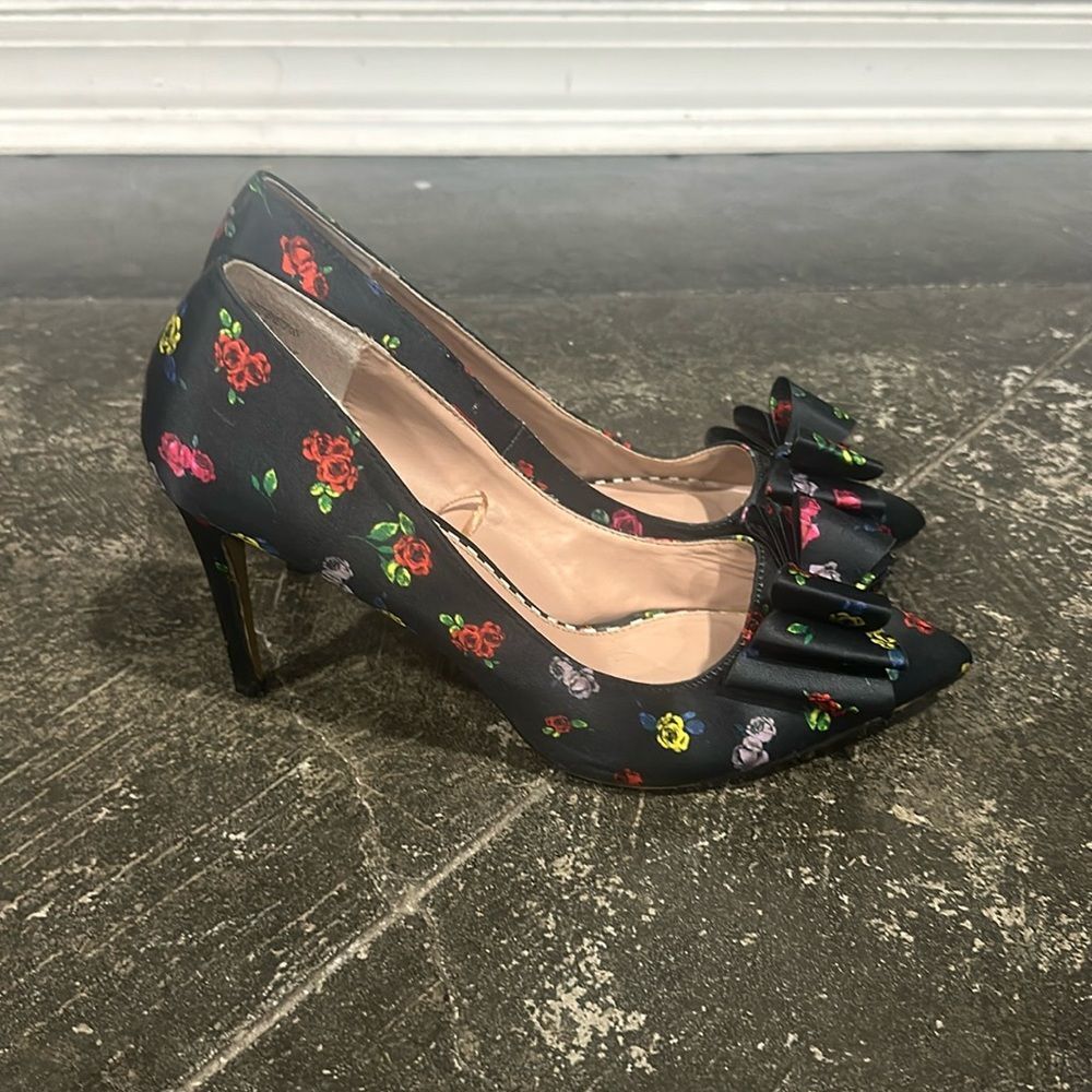 Betsey Johnson Bret Bow and Flower Stilettos 10
